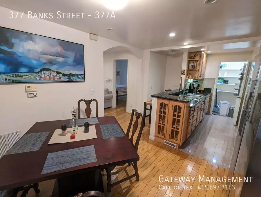 377 Banks Street, San Francisco, CA 94110 photo 2