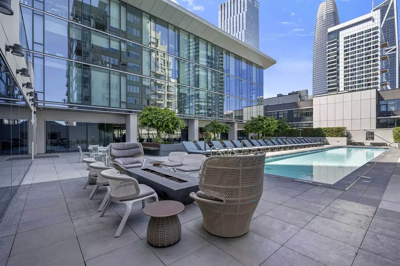 399 Fremont photo 3