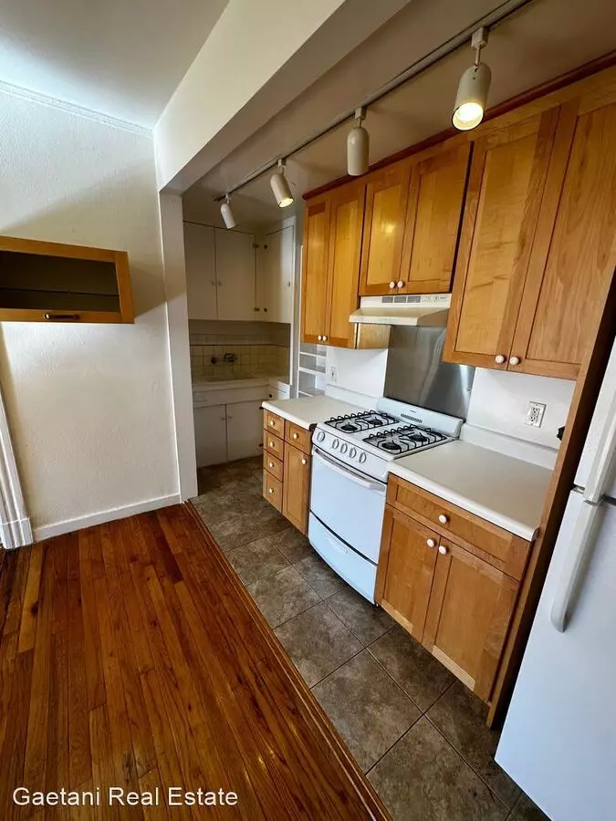 410 Elizabeth Street (1179r) photo 4
