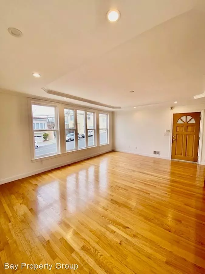 4127 Kirkham Street, San Francisco, CA 94122 photo 2