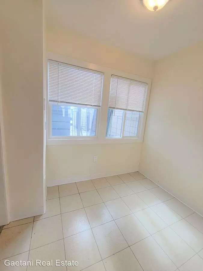 451 Bartlett Street (1180r) photo 5