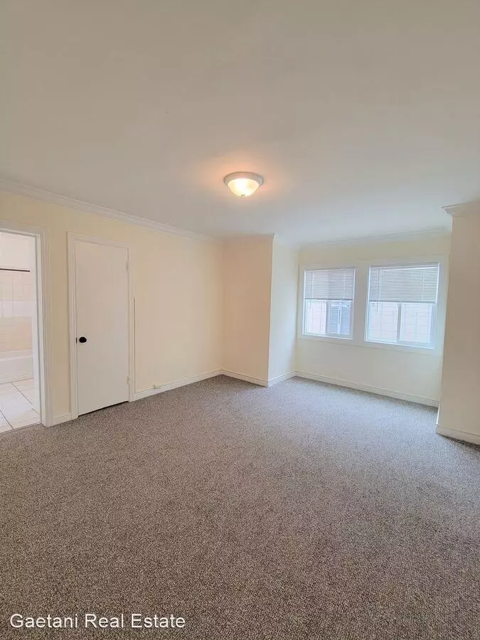 451 Bartlett Street (1180r) photo 3