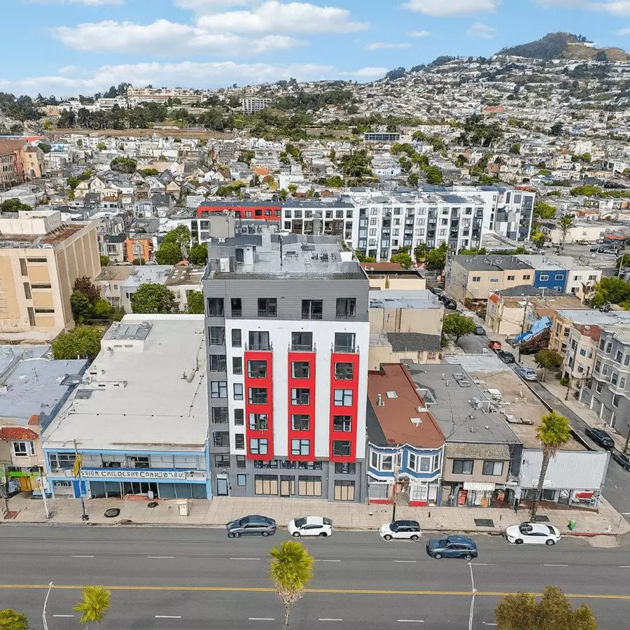 4742 Mission photo 4
