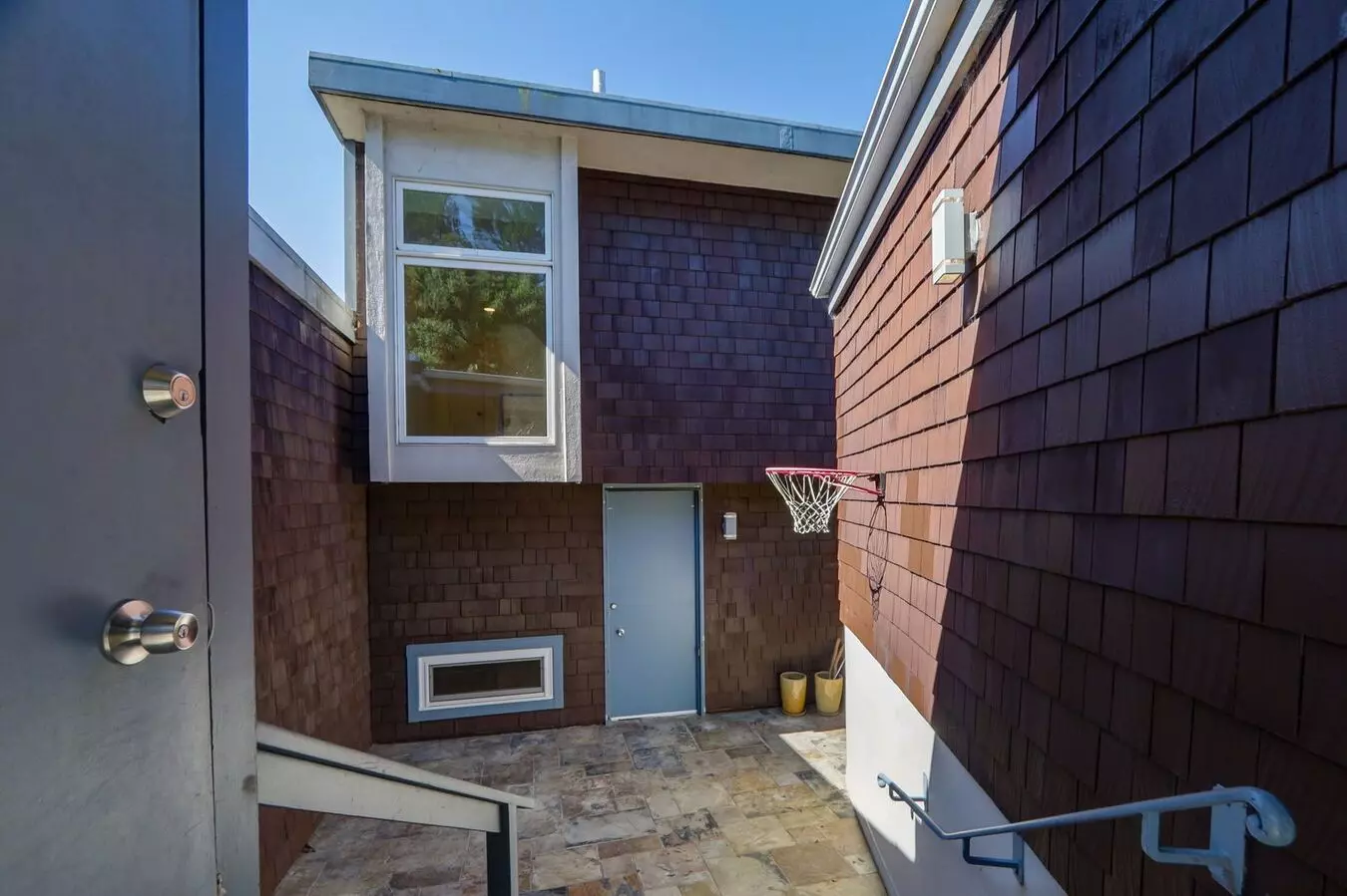 404 Gold Mine Dr San Francisco, CA 94131 photo 3