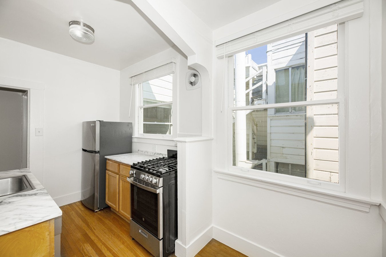 520 Scott photo 3