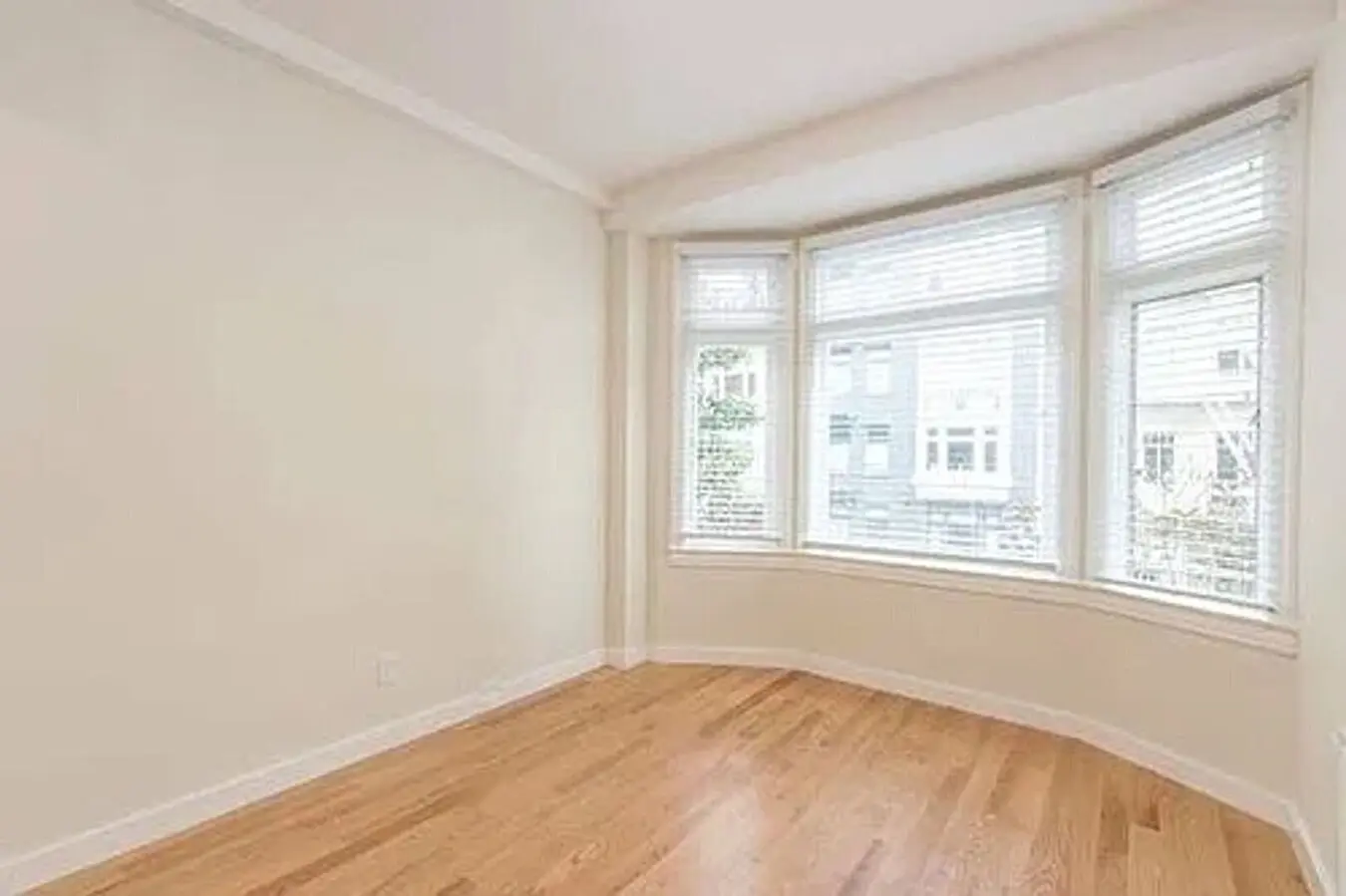 535 Leavenworth photo 3