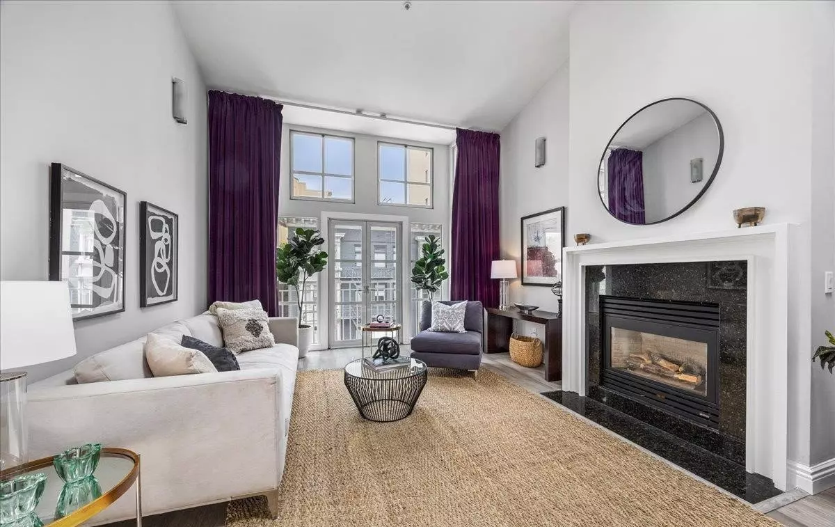 Sophisticated 1br + Loft | 2ba Condo In The Heart Of San Francisco photo 2