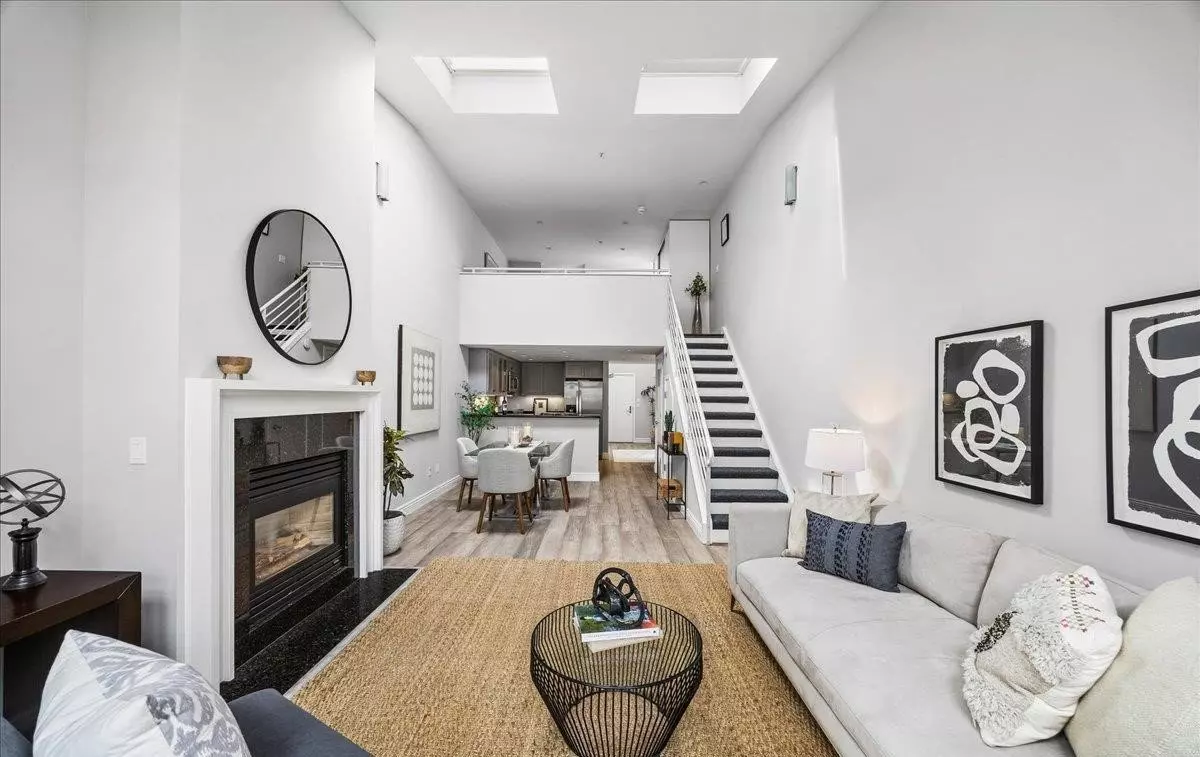 Sophisticated 1br + Loft | 2ba Condo In The Heart Of San Francisco photo 5