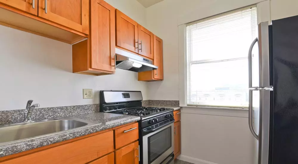 545 O'farrell Street photo 3