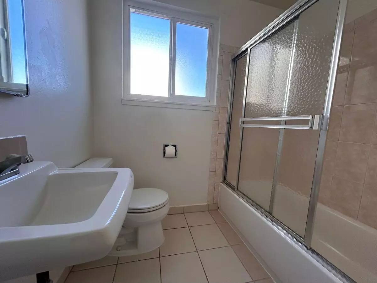 571 33rd Avenue, San Francisco, CA 94121 photo 2