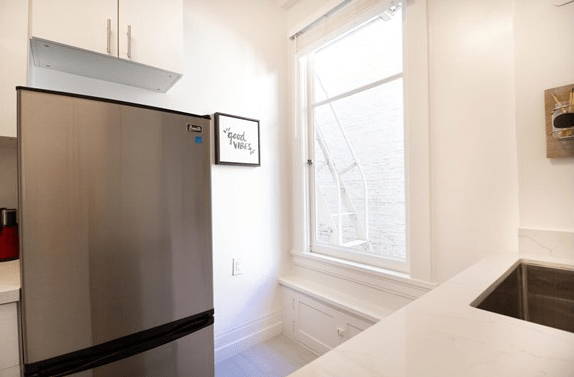 626 Powell photo 4