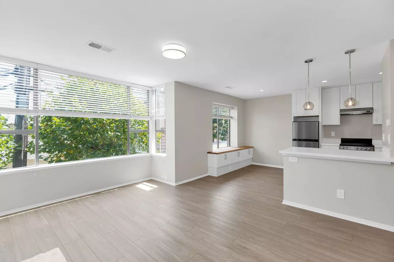 630 Grand View photo 4