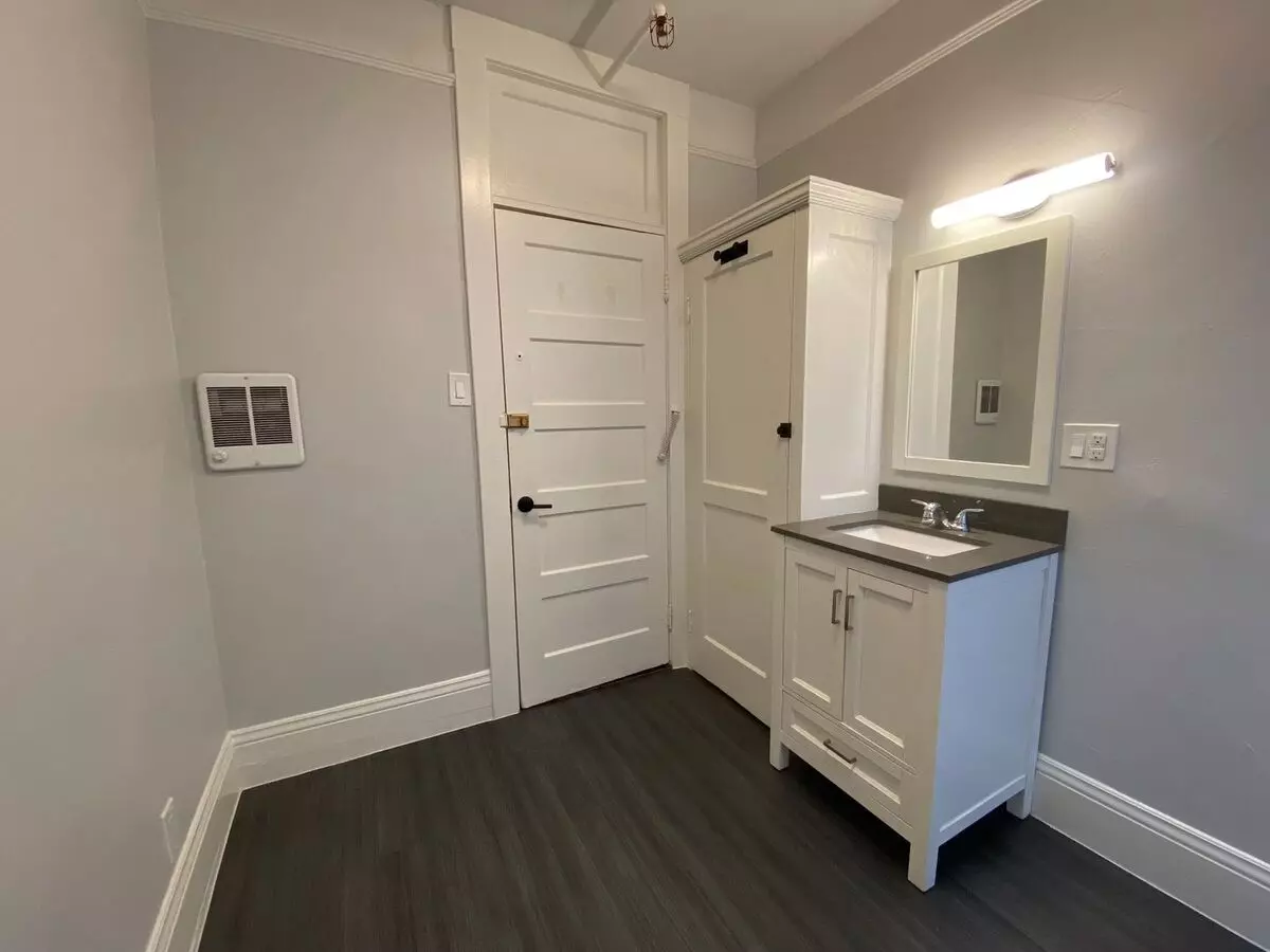 668 Clay Street, San Francisco, CA 94111 photo 2