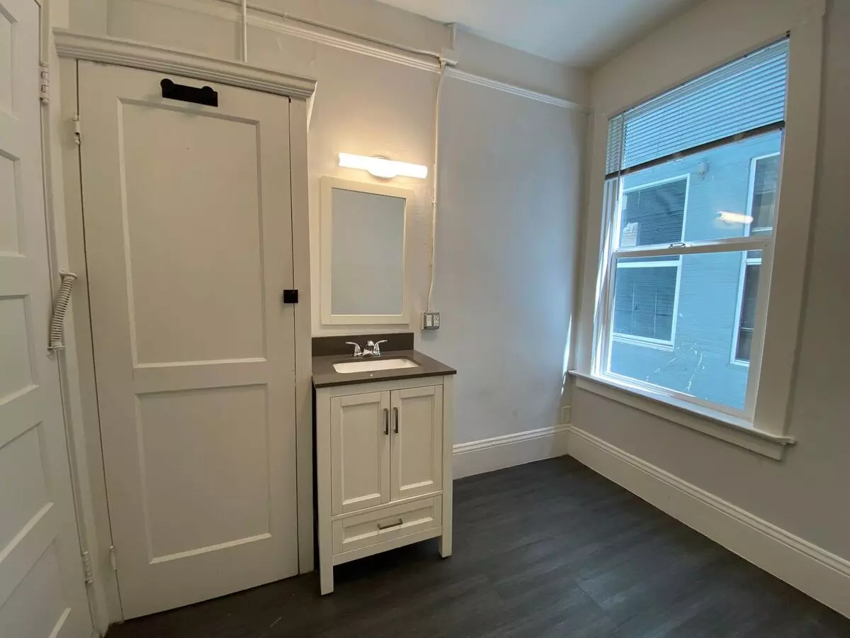 668 Clay Street, San Francisco, CA 94111 photo 4
