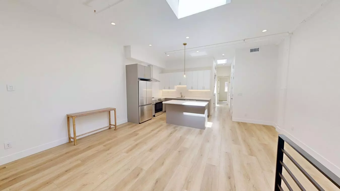 69 Horace St photo 3