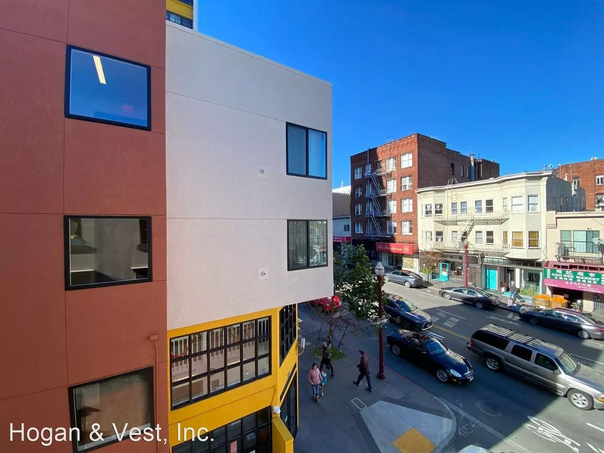 705 Broadway / 1261 - 1265 Stockton St photo 4