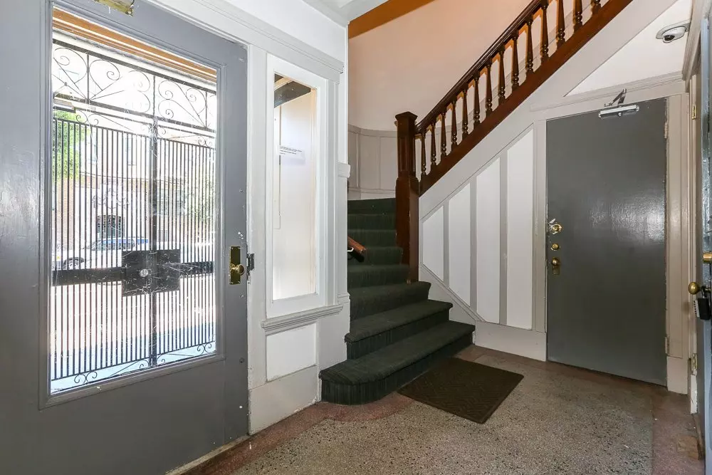 72 GOUGH Apartments photo 5