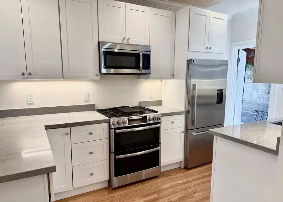 72 Pearl St photo 3