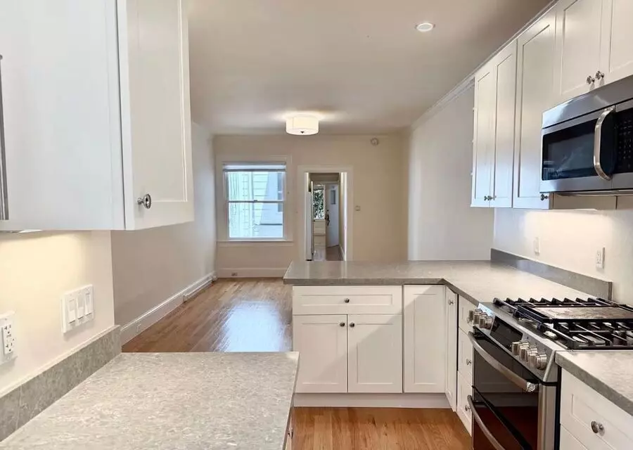 72 Pearl St photo 4
