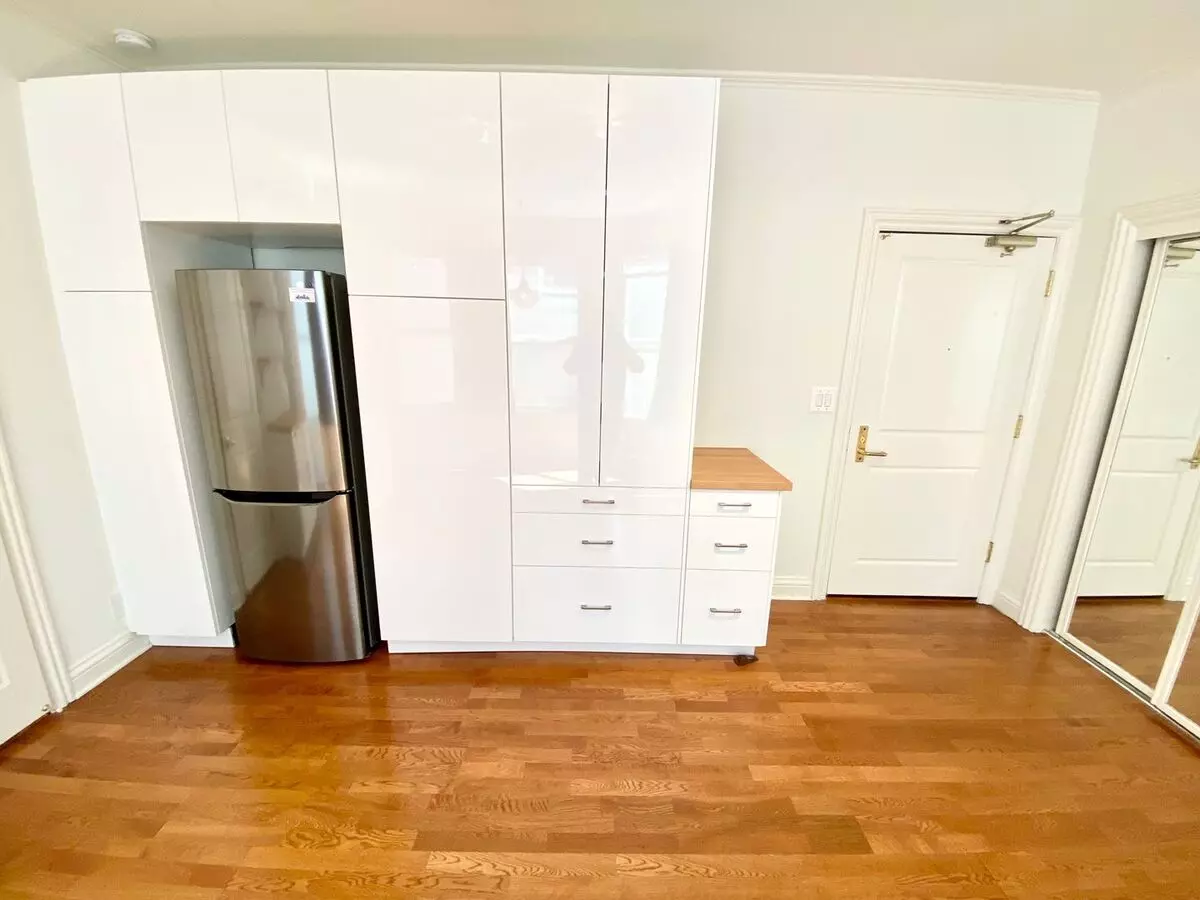 725 Pine Street, San Francisco, CA 94108 photo 4