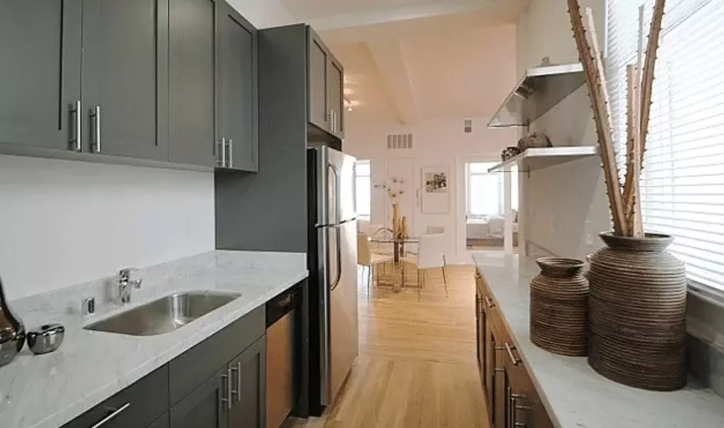 727 Leavenworth Street, San Francisco, CA 94109 photo 2
