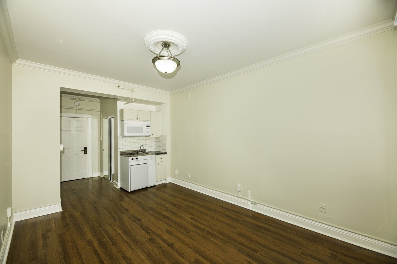 735 Taylor St photo 3