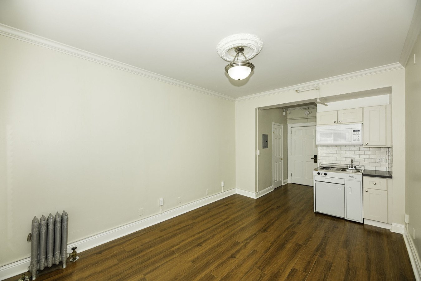735 Taylor St photo 4