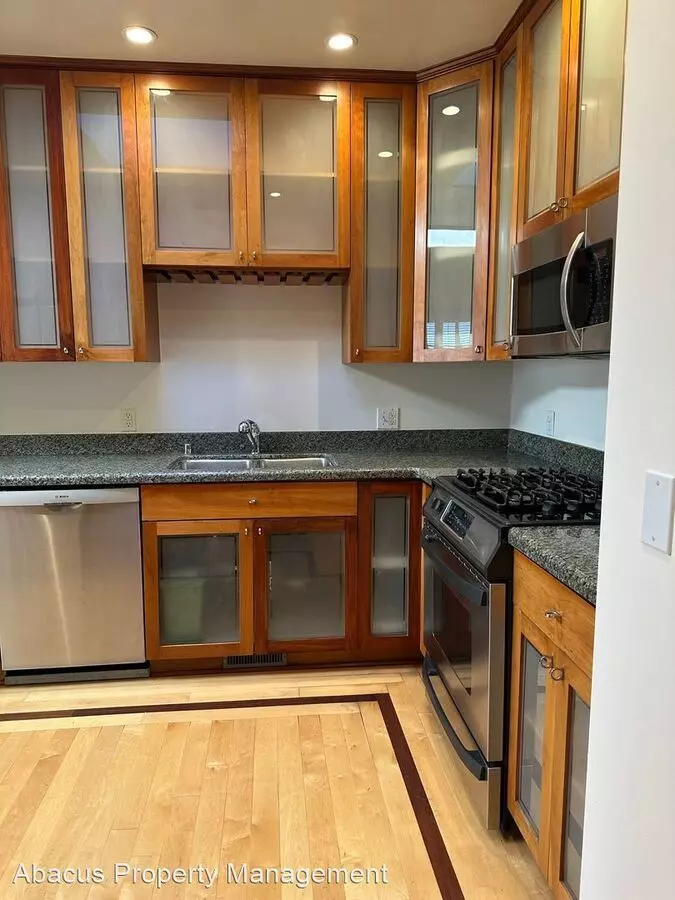 8 Milton Street, San Francisco, CA 94112 photo 5
