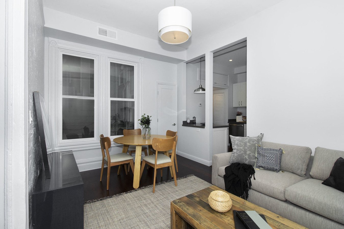 800 LYON Apartments photo 4