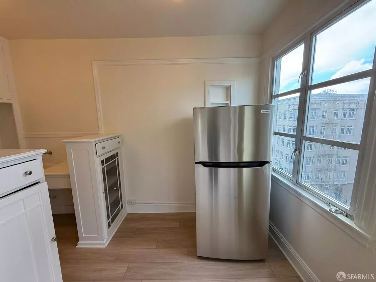 810 Hyde Street, San Francisco, CA 94109 photo 4
