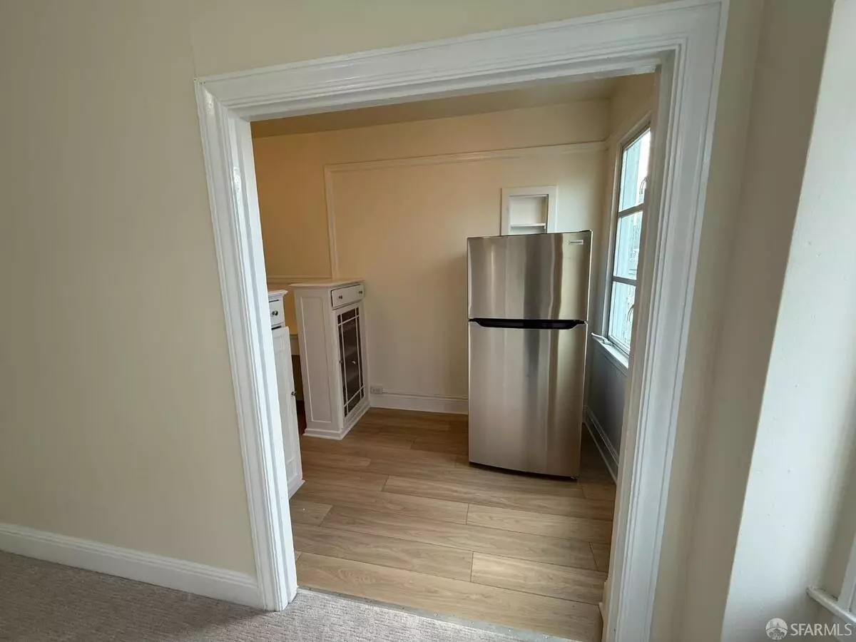 810 Hyde Street, San Francisco, CA 94109 photo 2