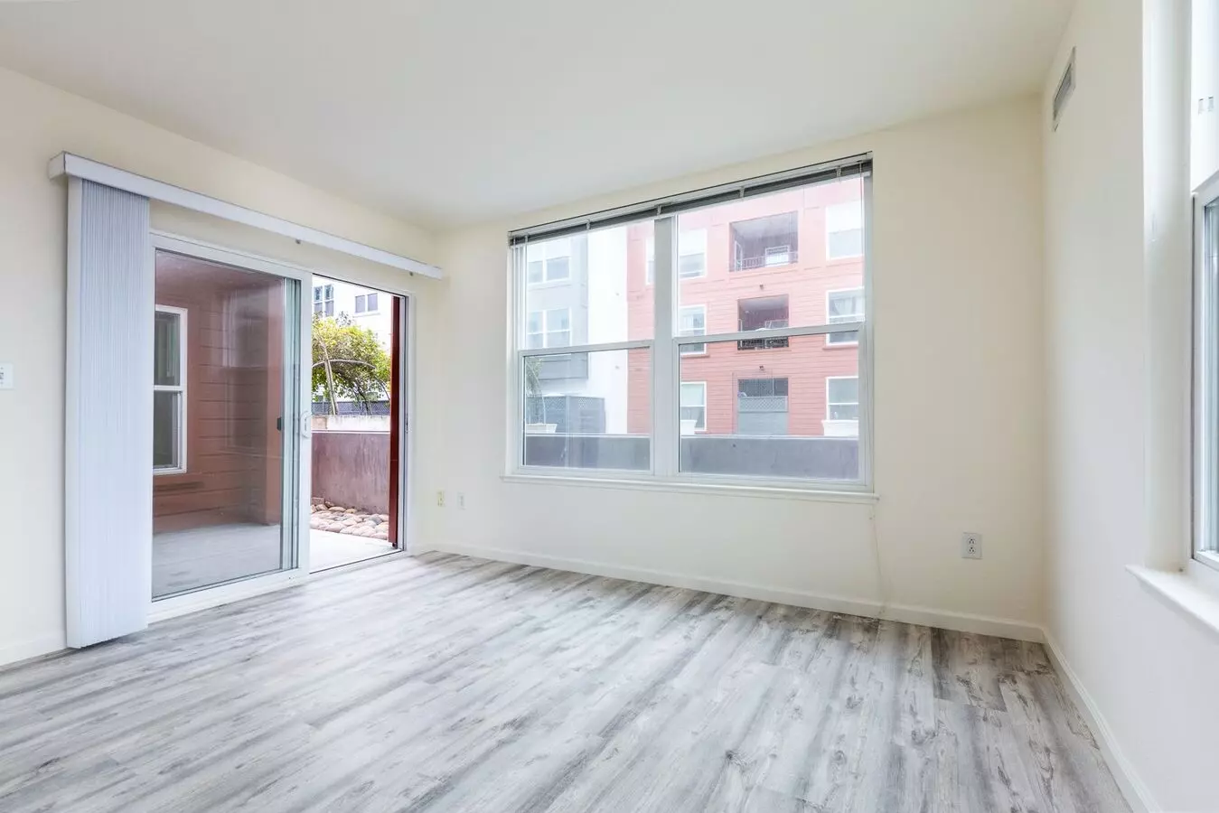 Spacious Ingleside Heights Condo W/ Private Patio &amp; Parking! photo 3