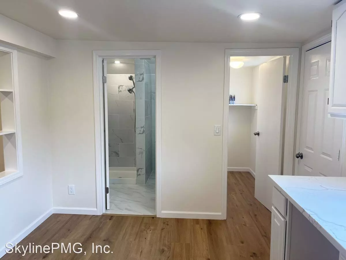 82 Lyell Street, San Francisco, CA 94112 photo 4