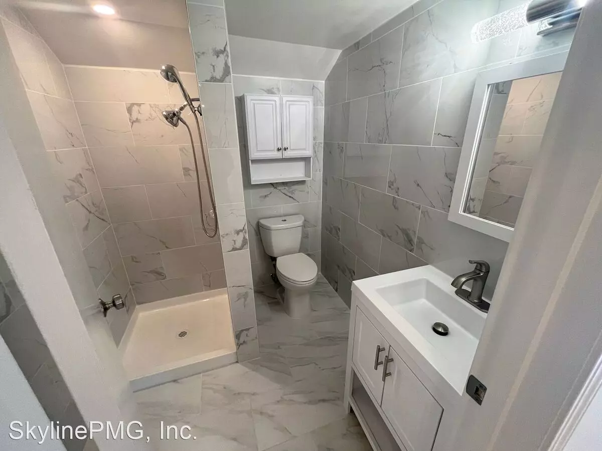 82 Lyell Street, San Francisco, CA 94112 photo 5