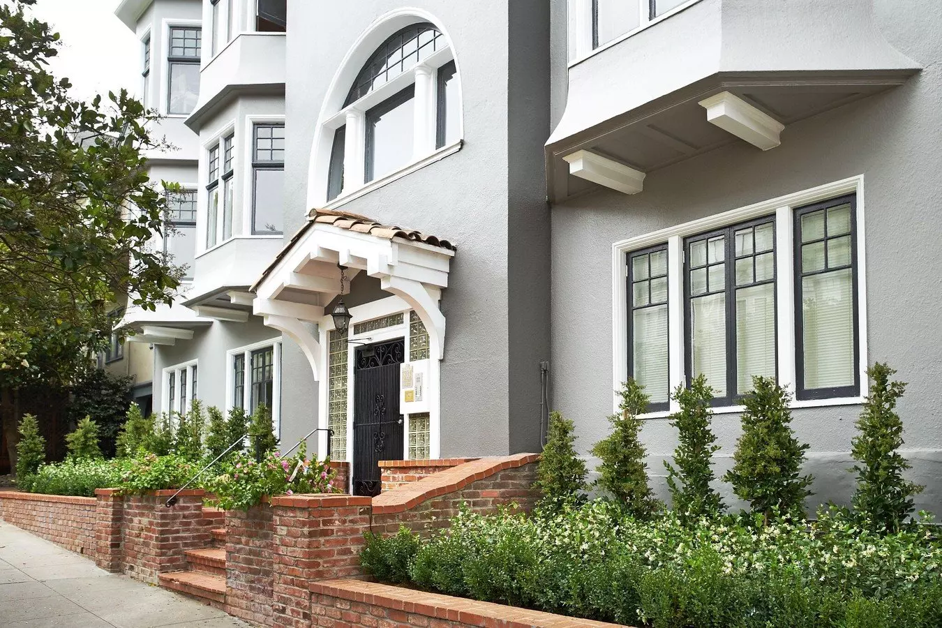 833 Ashbury photo 4