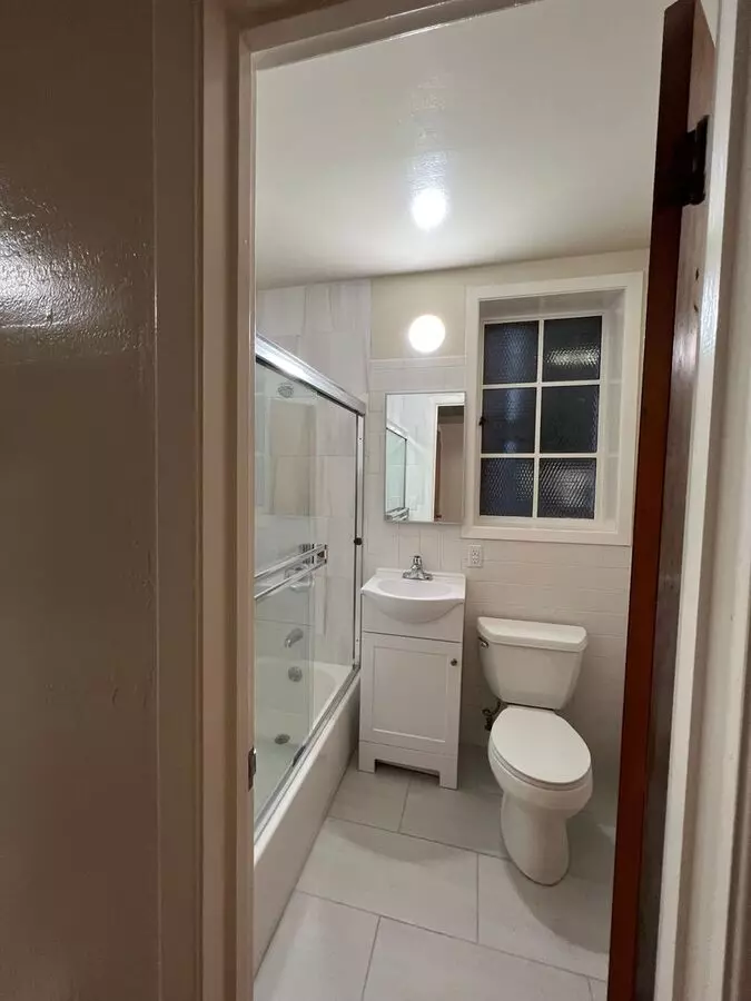 841 Clay Street, San Francisco, CA 94108 photo 3