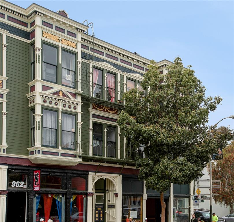 956 Valencia St. photo 2