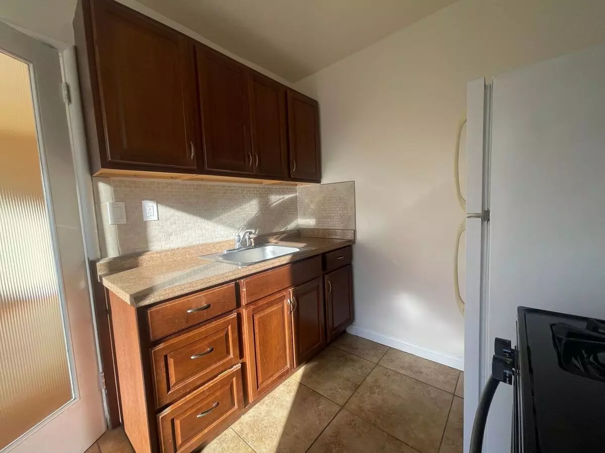 990 Jackson Street, San Francisco, CA 94133 photo 4