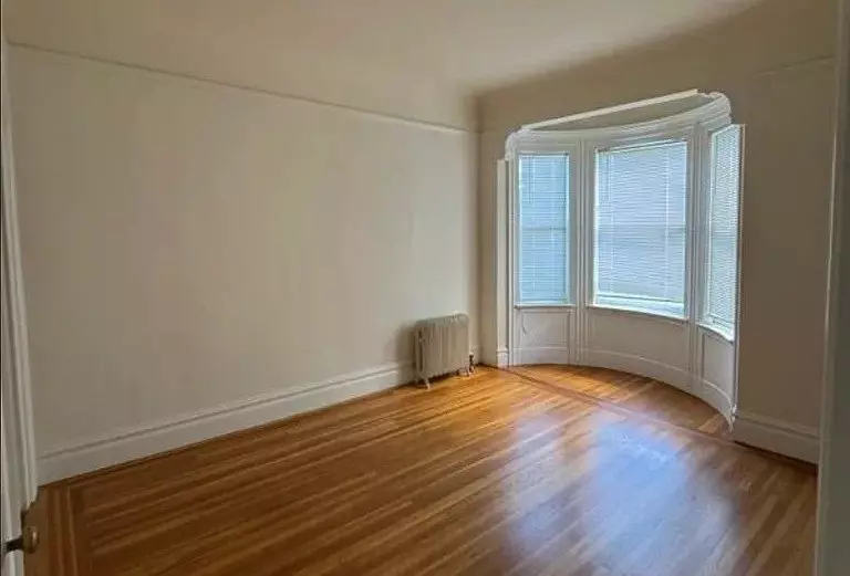 Beautiful 1 Bedroom Available, Prime Location In The Heart Of Pacific photo 4