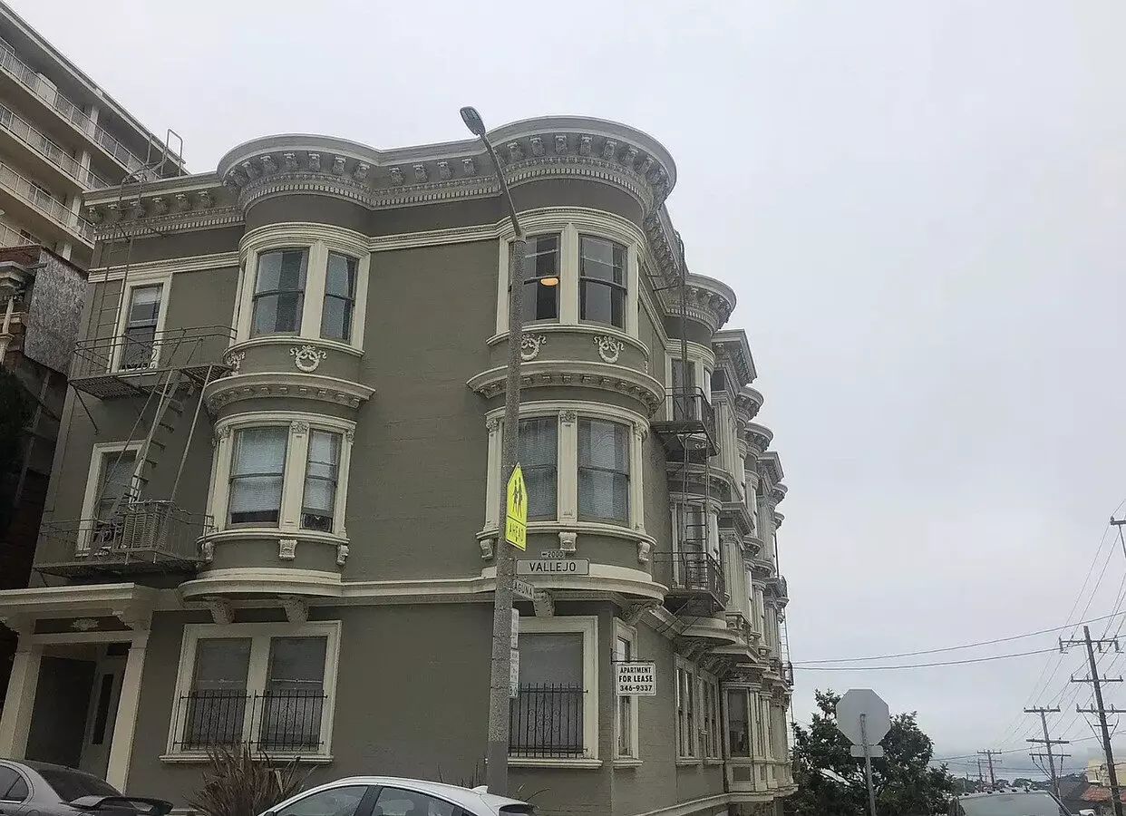 Beautiful 1 Bedroom Available, Prime Location In The Heart Of Pacific photo 2
