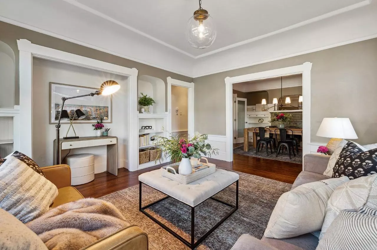 449 Carl St photo 4
