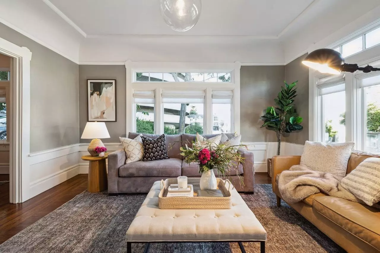 449 Carl St photo 3