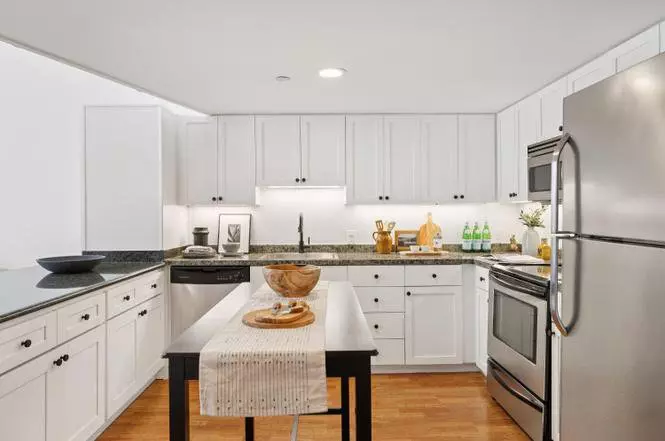 Beautiful 2Bed Bath photo 5