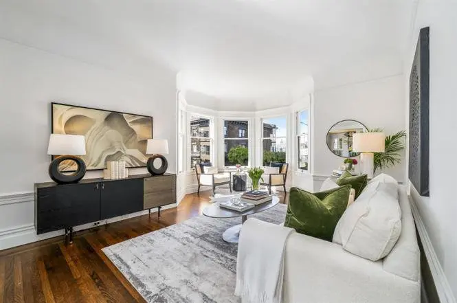2BR/2BA Apartment on Green Street · San Francisco photo 3