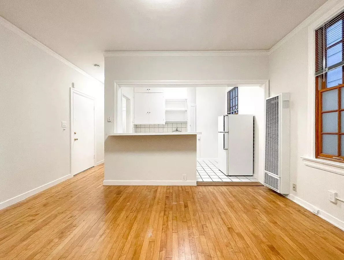 Bedrooms: Studio Bathrooms: 1 Floor: Ground Level, Inner Facing Unit photo 4