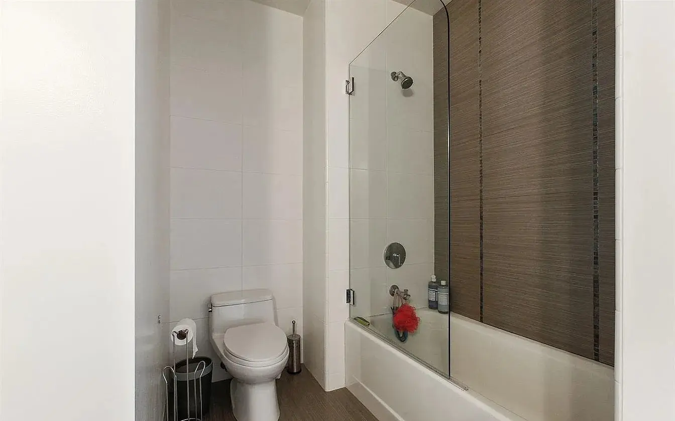 Centrally Located, Inner Mission One Bedroom One Bath Unit.