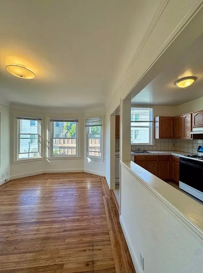 Charming 1-bedroom, 1-bath Apartmentcharming 1-bedroom, 1-bath!!!!!!!! photo 2