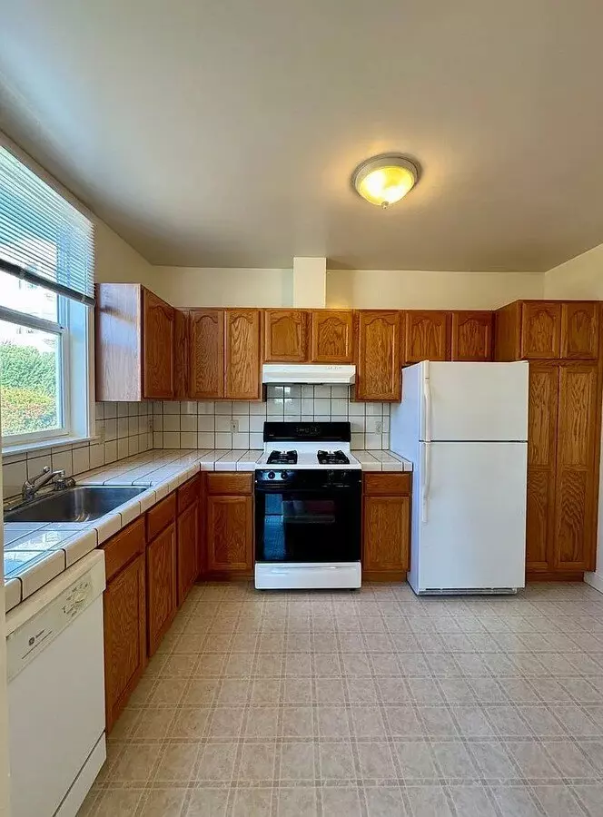 Charming 1-bedroom, 1-bath Apartmentcharming 1-bedroom, 1-bath!!!!!!!! photo 5