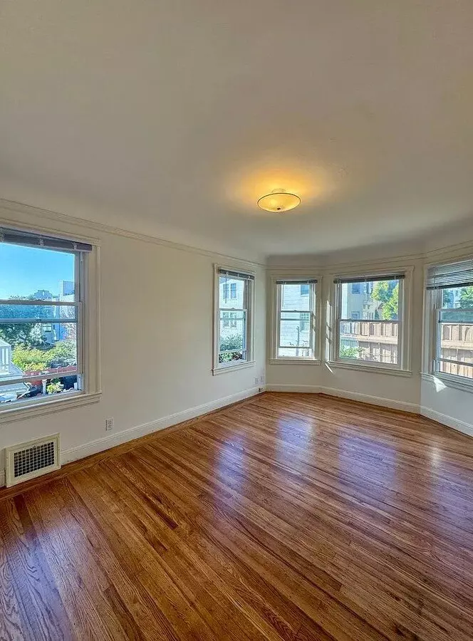 Charming 1-bedroom, 1-bath Apartmentcharming 1-bedroom, 1-bath!!!!!!!! photo 3
