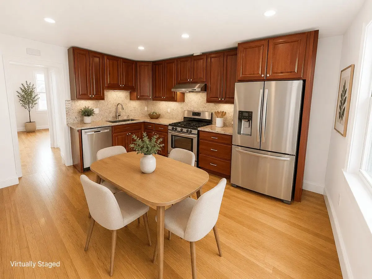 Charming 3 Bed 2 Bath Home Steps From Ocean Beach photo 5